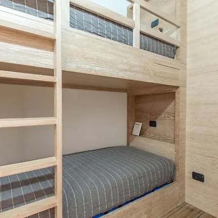 Elegant 3 Bedroom Apartment, Apartman