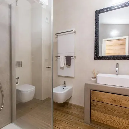 Elegant 3 Bedroom Apartment, Apartamento
